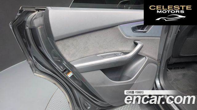 AUDI Q8 (4M) 45 TDI Quattro Premium 2021 — photo 15 sur 45