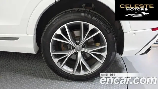 AUDI Q8 (4M) 50 TDI Quattro Premium 2020 — photo 7 sur 35