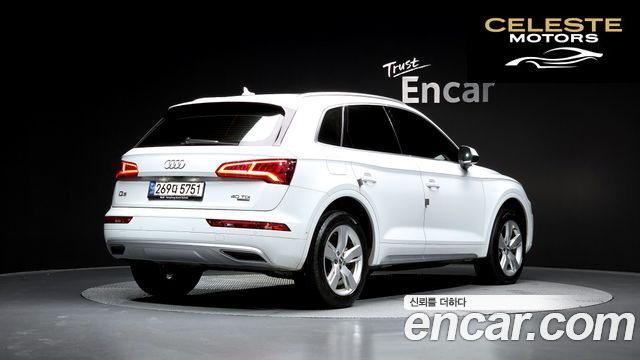 AUDI Q5 (FY) 40 TDI Quattro Premium 2020 — photo 2 sur 20