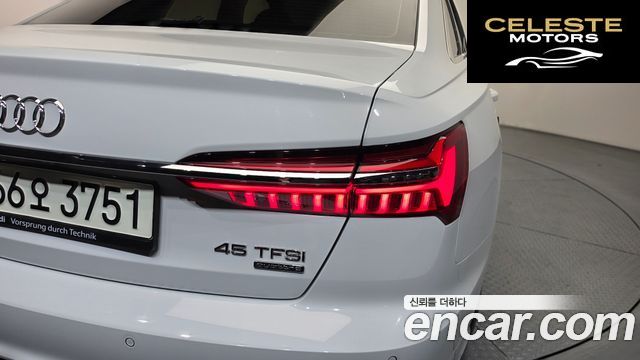AUDI A6 (C8) 45 TFSI 2021 — photo 8 sur 35