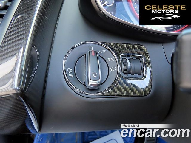 AUDI R8 5.2 V10 Spyder 2011 — photo 14 sur 25