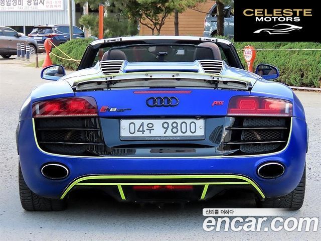 AUDI R8 5.2 V10 Spyder 2011 — photo 8 sur 25