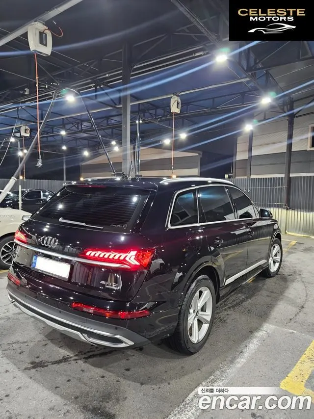 AUDI Q7 (4M) 45 TDI Quattro 2021 — photo 2 sur 15