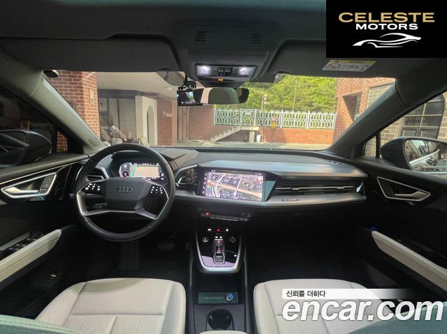 AUDI Q4 e-(F4) 40 Premium 2022 — photo 13 sur 23