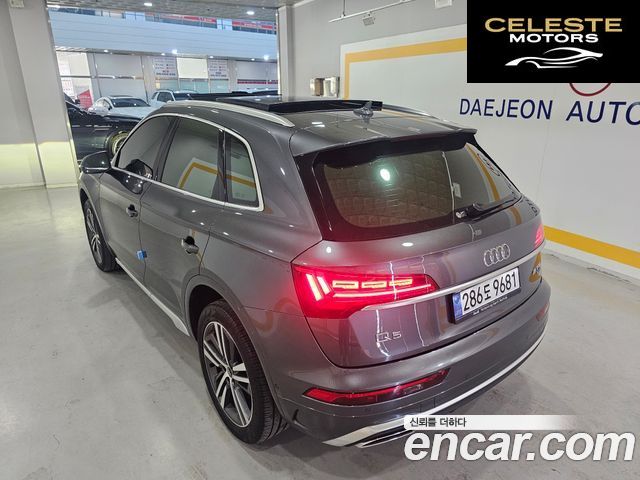 AUDI Q5 (FY) 45 TFSI Quattro Premium 2023 — photo 5 sur 24