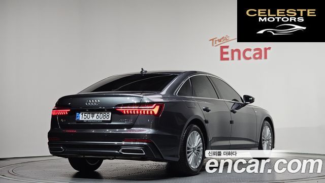 AUDI A6 (C8) 45 TFSI Quattro Premium 2021 — photo 2 sur 32