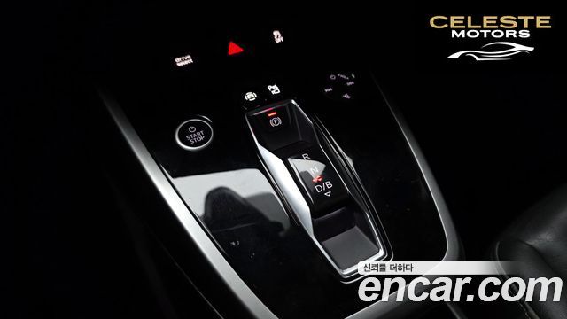 AUDI Q4 e-(F4) 40 Premium 2022 — photo 9 sur 20