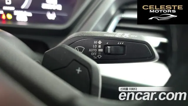 AUDI Q4 e-(F4) 40 Premium 2022 — photo 31 sur 39