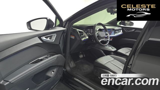 AUDI Q4 e-(F4) 40 Premium 2022 — photo 12 sur 39