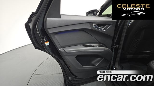 AUDI Q4 e-(F4) 40 Premium 2022 — photo 14 sur 39