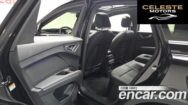 AUDI Q4 e-(F4) 40 Premium 2022 — photo 15 sur 39