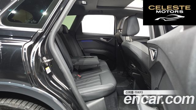 AUDI Q4 e-(F4) 40 Premium 2022 — photo 17 sur 39