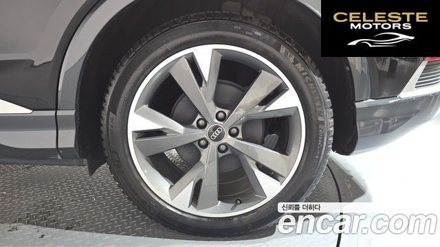 AUDI Q4 e-(F4) 40 Premium 2022 — photo 6 sur 39