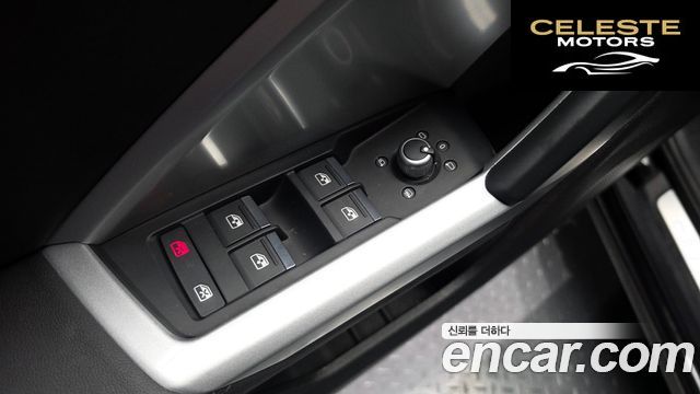 AUDI Q3 (F3) 35 TDI Premium 2023 — photo 30 sur 31
