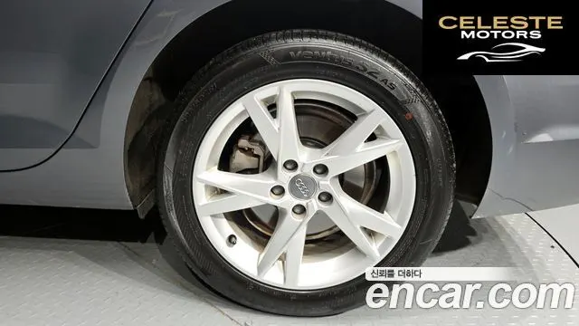 AUDI A4 (B9) 30 TDI Premium 2018 — photo 7 sur 34