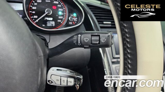 AUDI R8 5.2 V10 Spyder 2012 — photo 19 sur 26