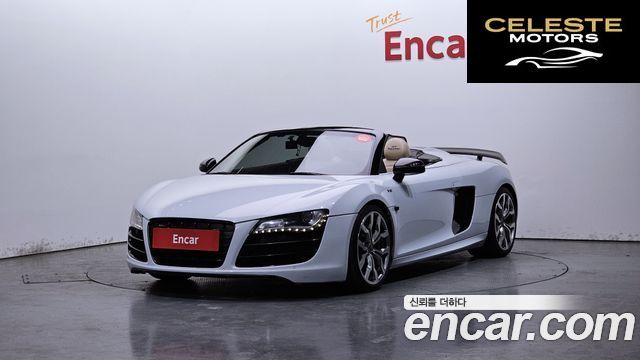 AUDI R8 5.2 V10 Spyder 2012 — photo 21 sur 26