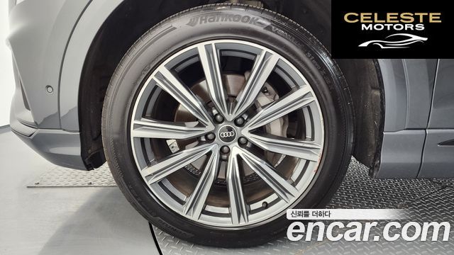 AUDI Q8 (4M) 55 TFSI Quattro Premium 2021 — photo 5 sur 20
