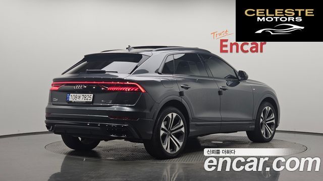 AUDI Q8 (4M) 55 TFSI Quattro Premium 2023 — photo 1 sur 31