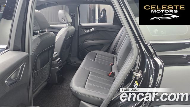 AUDI Q4 e-(F4) 45 Premium 2025 — photo 17 sur 36