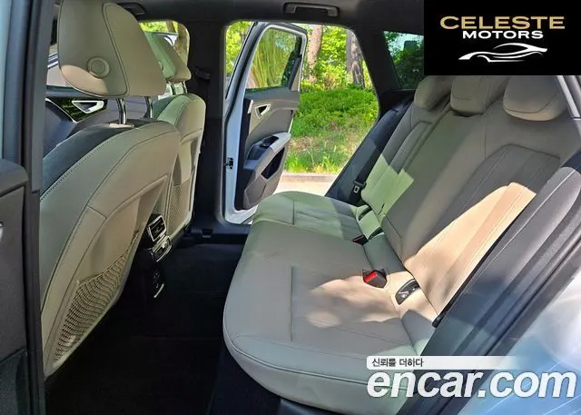 AUDI Q4 e-(F4) 40 Premium 2023 — photo 12 sur 26