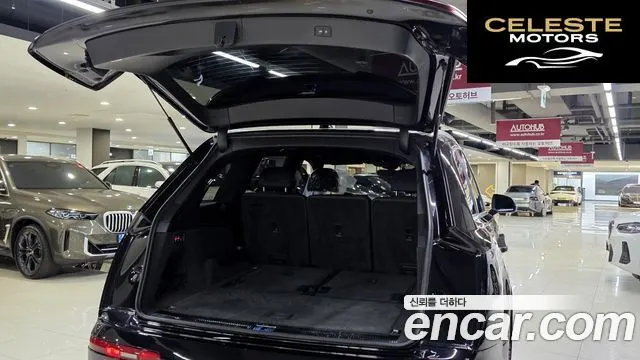 AUDI Q7 (4M) 45 TDI Quattro Premium 2021 — photo 9 sur 26