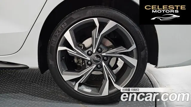 AUDI A3 (8Y) 40 TFSI Quattro Premium 2025 — photo 7 sur 34