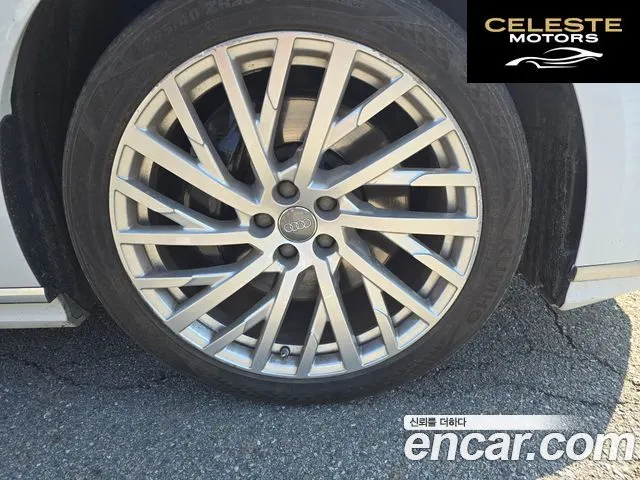 AUDI A8 (D5) 55 TFSI Quattro LWB 2020 — photo 8 sur 13