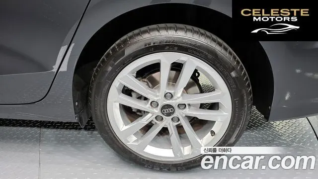 AUDI A3 (8Y) 40 TFSI 2023 — photo 7 sur 32