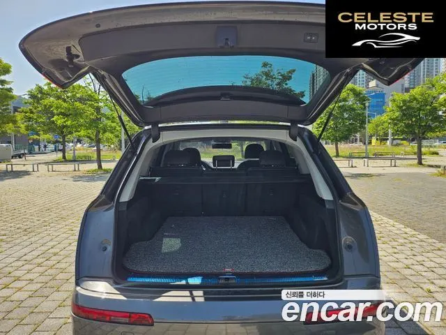 AUDI Q7 (4M) 45 TFSI Quattro 2019 — photo 9 sur 26