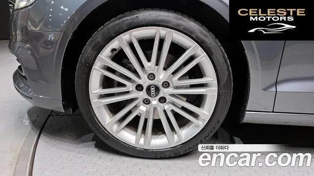AUDI A3 40 TFSI 2018 — photo 5 sur 30