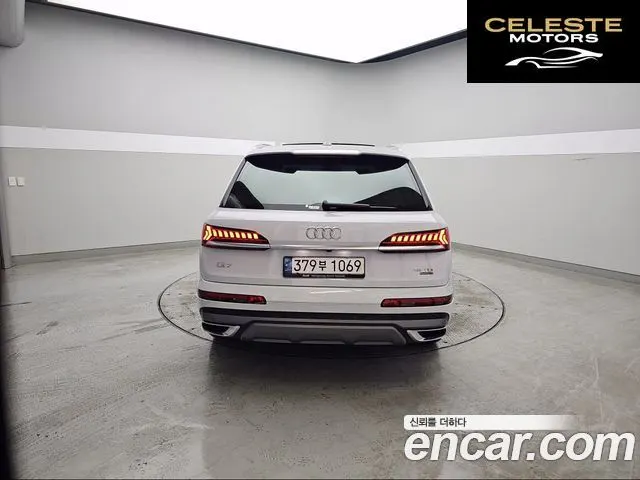 AUDI Q7 (4M) 45 TDI Quattro Premium 2021 — photo 4 sur 26