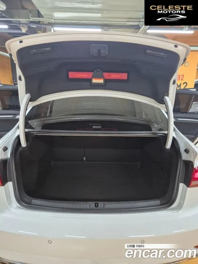 AUDI A3 40 TFSI 2020 — photo 13 sur 24