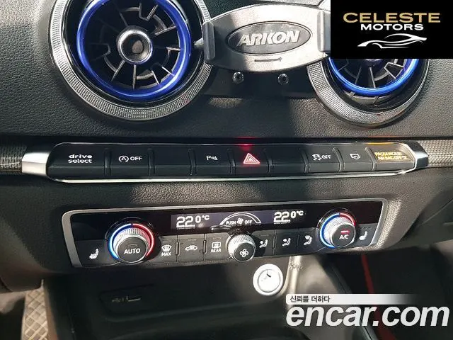 AUDI A3 40 TFSI 2018 — photo 11 sur 26