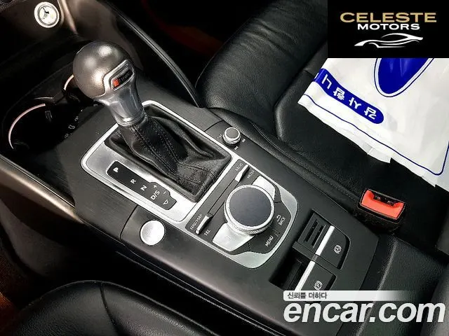 AUDI A3 40 TFSI 2018 — photo 12 sur 26