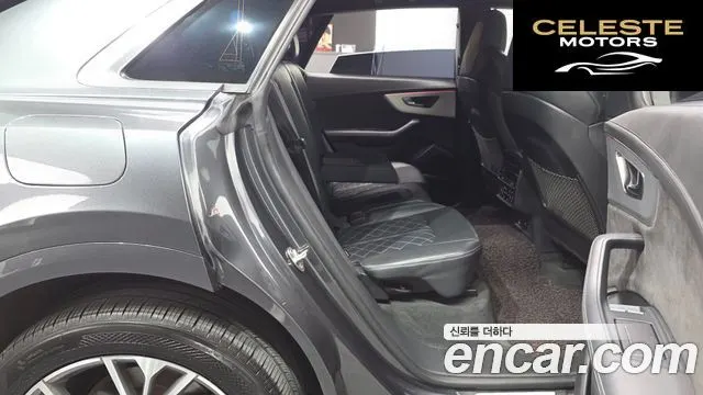 AUDI Q8 (4M) 50 TDI Quattro Premium 2021 — photo 17 sur 34