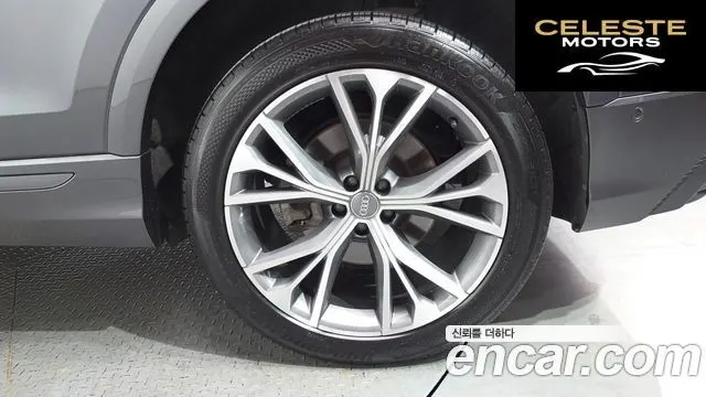 AUDI Q8 (4M) 50 TDI Quattro Premium 2021 — photo 7 sur 34