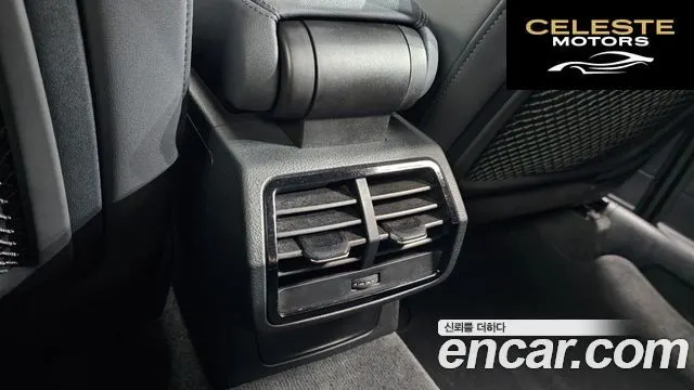 AUDI Q3 (F3) 35 TDI Premium 2020 — photo 31 sur 33