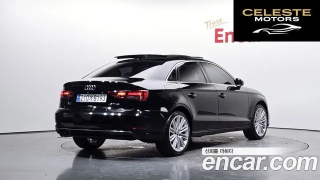 AUDI A3 40 TFSI 2018 — photo 2 sur 20