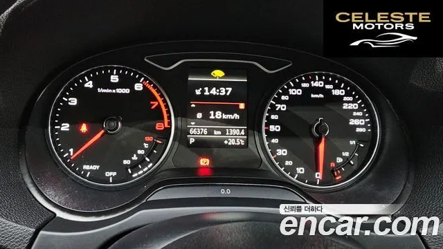 AUDI A3 40 TFSI 2018 — photo 8 sur 20