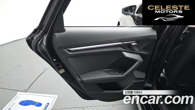AUDI A3 (8Y) 40 TFSI Premium 2025 — photo 14 sur 32