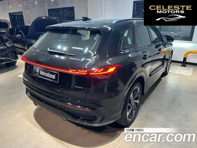 AUDI Q5 (80A) 40 TDI Quattro S Line Noir Edition 2025 — photo 20 sur 26