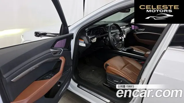 AUDI e-55 Quattro 2022 — photo 12 sur 35