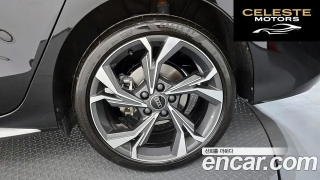 AUDI A3 (8Y) 40 TFSI Premium 2025 — photo 7 sur 31