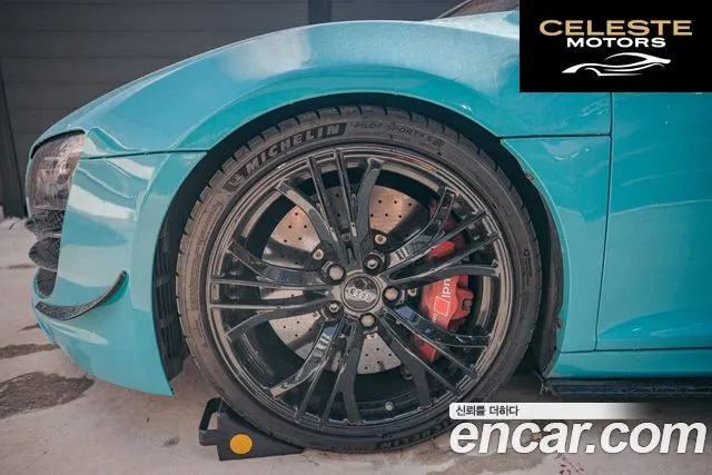 AUDI R8 5.2 V10 GT Spyder 2012 — photo 11 sur 15