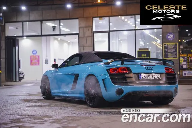 AUDI R8 5.2 V10 GT Spyder 2012 — photo 2 sur 15