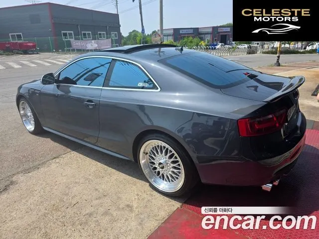 AUDI S5 4.2 FSI Quattro 2009 — photo 9 sur 22