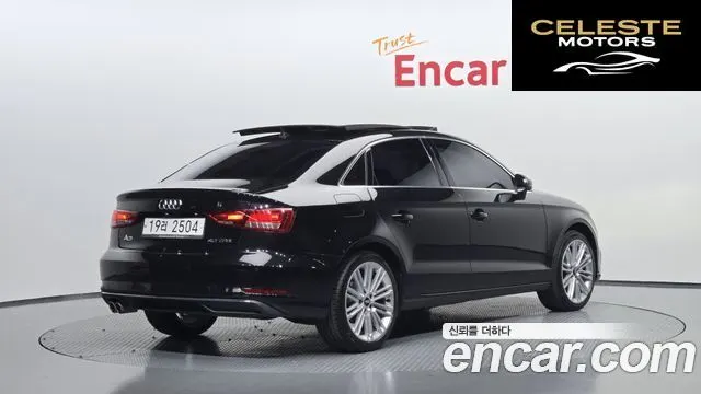 AUDI A3 40 TFSI 2018 — photo 2 sur 30