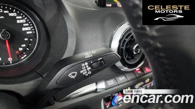 AUDI A3 40 TFSI 2018 — photo 30 sur 36