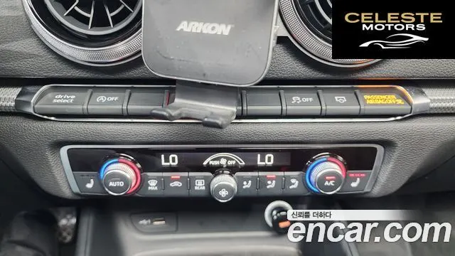 AUDI A3 40 TFSI 2018 — photo 33 sur 36